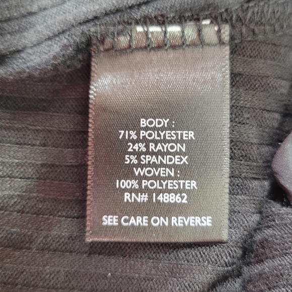 Torrid Top Size 2 2X Super Soft Ribbed Knit Mix Ruffled Flutter Sleeve Black New - Picture 9 of 15